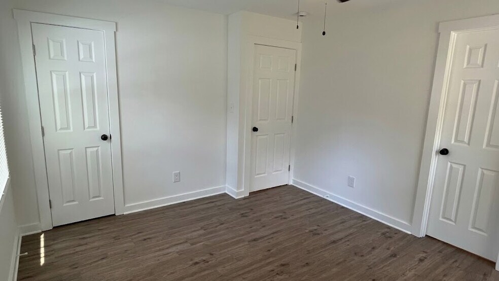 Building Photo - Room in House on Quartz Ct