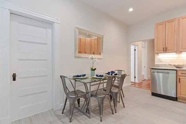 Building Photo - 28 Inman St