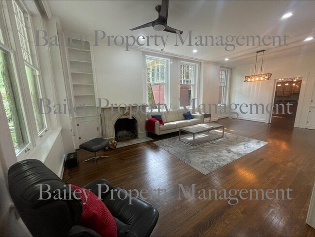 Building Photo - 2541 Cherokee Pkwy