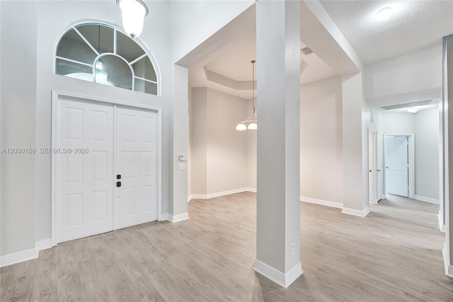 Building Photo - 6334 SW 192nd Ave