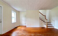 Building Photo - Charming 3-Bedroom Home with Office in How...
