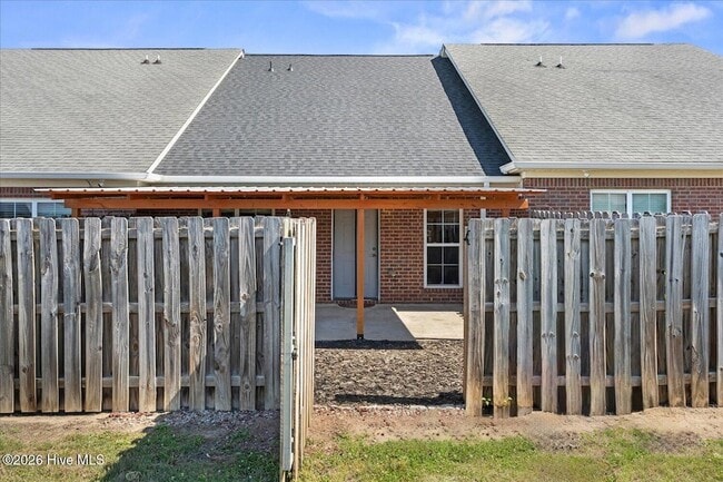 Building Photo - 119 Grove Landing Ct