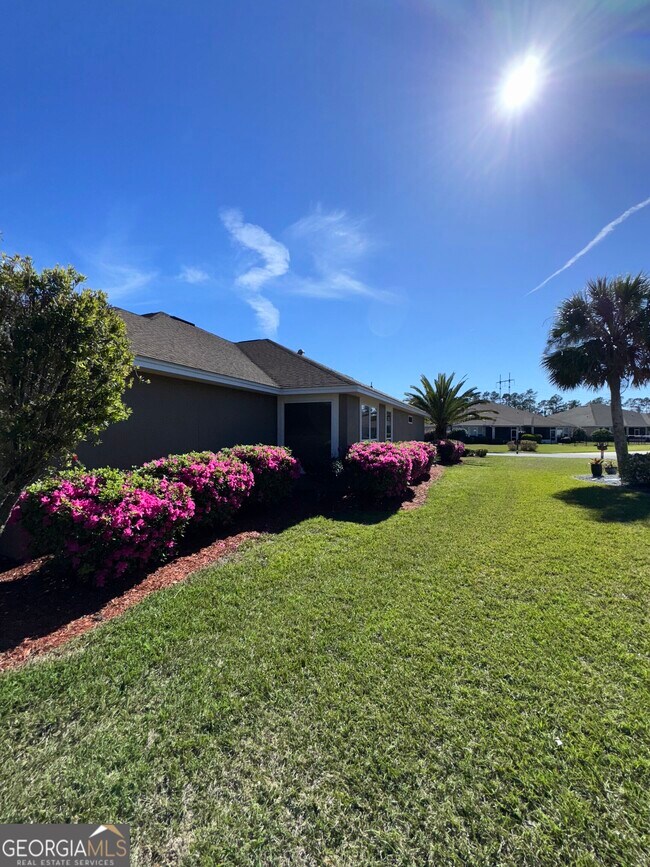 Building Photo - 102 Miller Dr