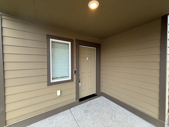 Building Photo - Spacious, modern 5-bed, 2.75-bath in sought-after Daisy Crossing Community in Sultan