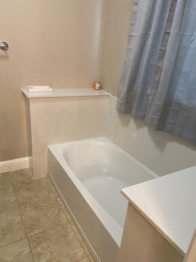 Building Photo - 40 Greystone Pl