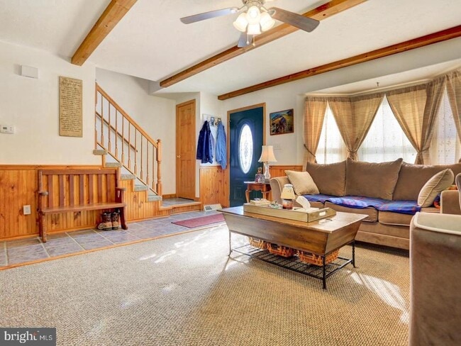 Building Photo - 16 Colonial Dr