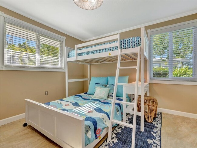 Building Photo - 10432 Sandpiper Rd W