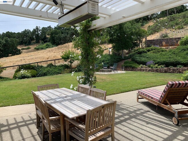 Building Photo - 4455 Tosca Ct