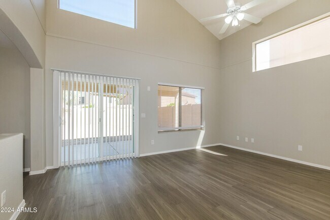 Building Photo - 14708 W Carlin Dr