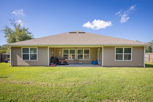 Building Photo - 9125 Bellewood Dr