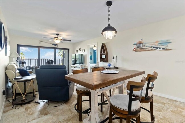 Building Photo - 1500 Park Beach Cir