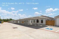 Building Photo - 740 N Alamo Rd
