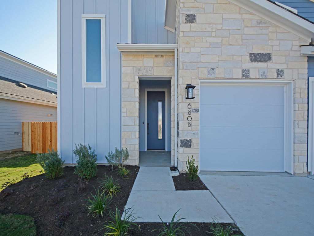 Building Photo - 6808 Cardinal Bloom Loop