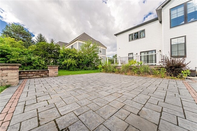 Building Photo - 2605 Buckhurst Dr