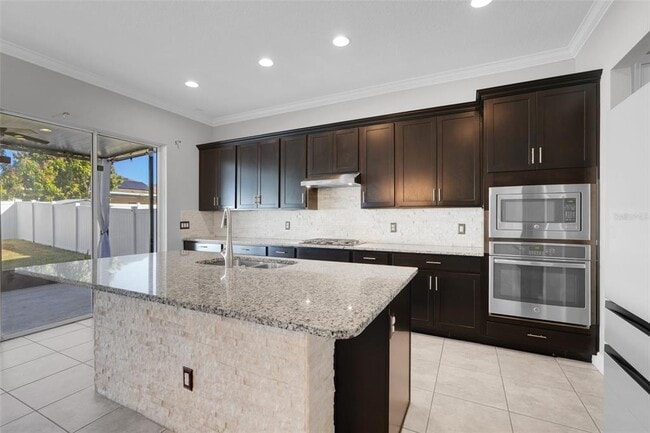 Building Photo - 959 Maypole Dr