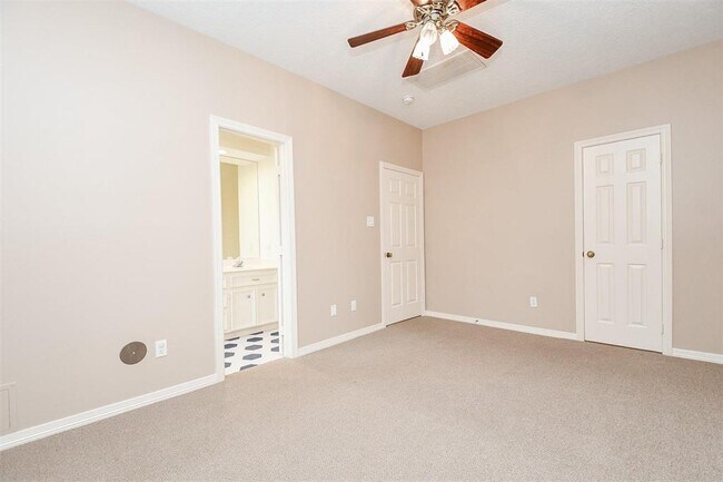 Building Photo - 1511 Beaconshire