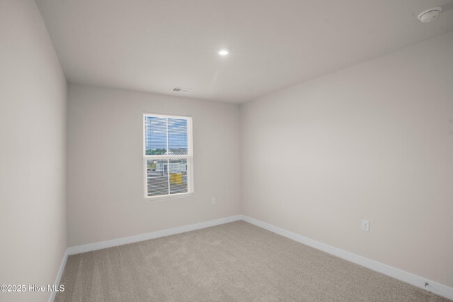 Building Photo - 3111 Edgehill Dr