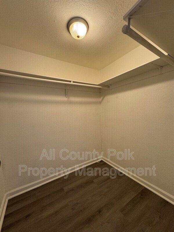 Building Photo - 1205 Ave F