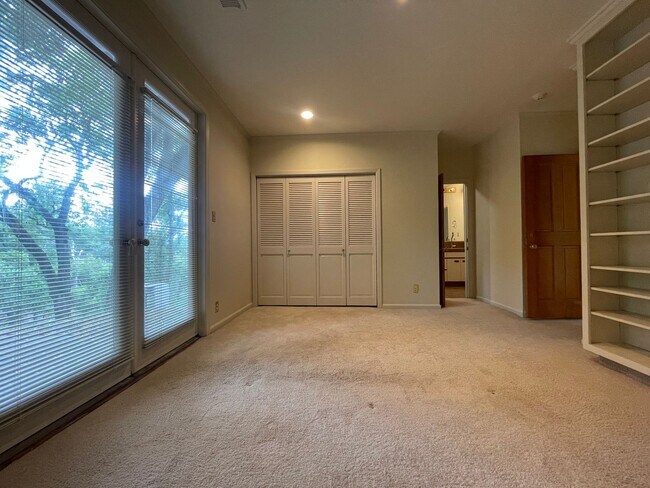 Building Photo - 15480 Peach Hill Rd