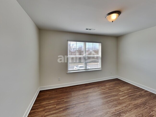 Building Photo - 5290 Lake Maxwell Dr