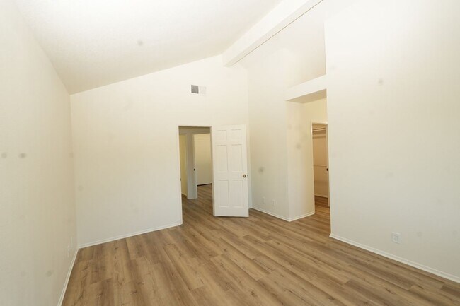 Building Photo - 103 Crystal Springs Rd