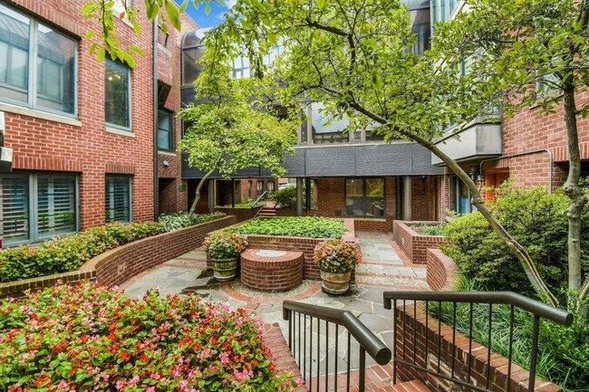 Building Photo - 1080 Wisconsin Ave NW