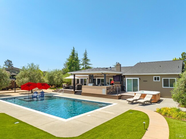 Building Photo - 1051 Stonebridge Dr