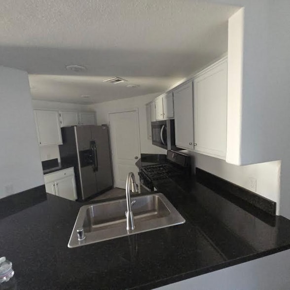 Building Photo - 7400 W Flamingo Rd