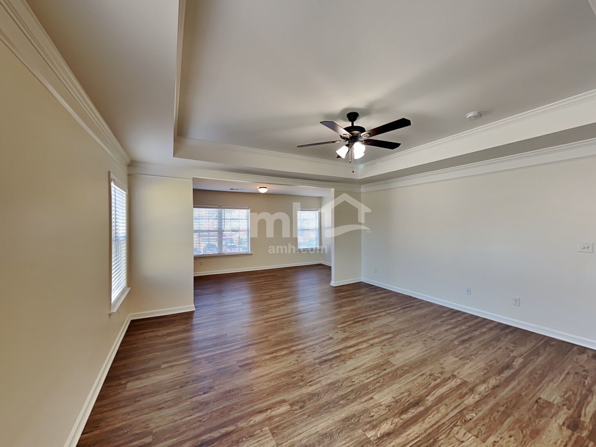 Building Photo - 687 Ivy Chase Loop