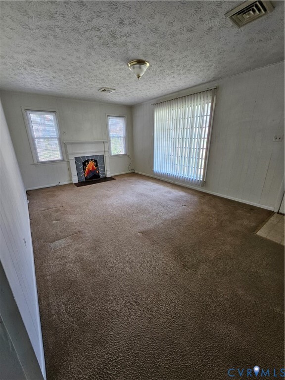 Building Photo - 203 N Amelia Ave