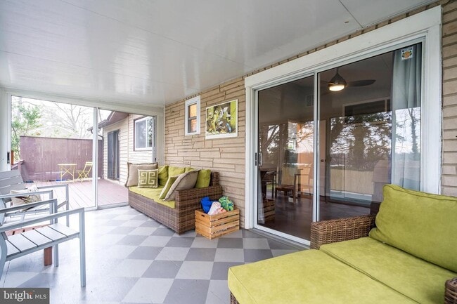 Building Photo - 3315 Pendleton Dr