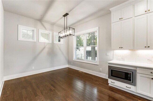 Building Photo - 1819 Huntington Hills Ln NW