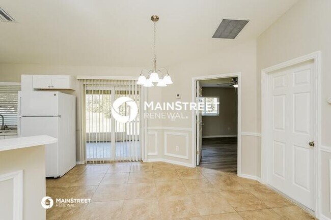 Building Photo - 820 SW 11th Pl