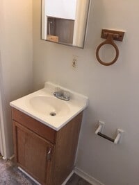 Building Photo - 2536 Amber St