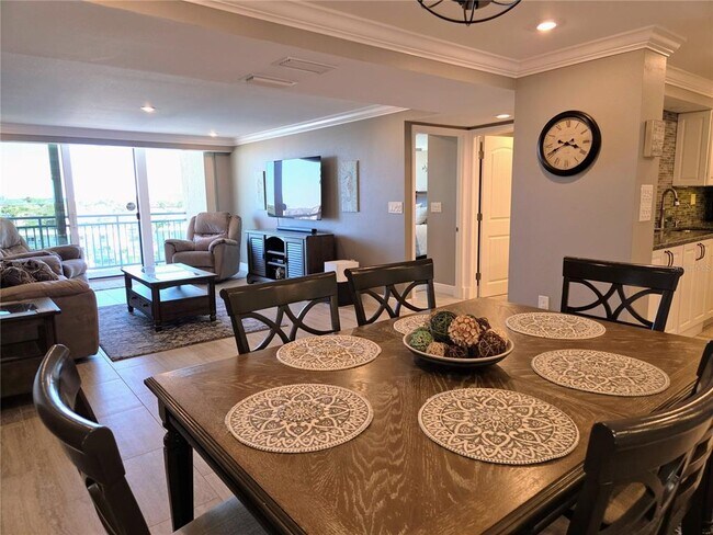 Building Photo - 1 Key Capri