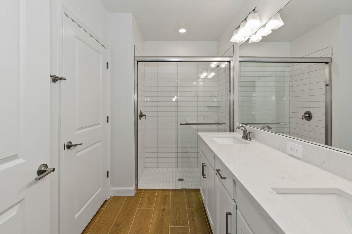 Building Photo - 10721 Gable Dig Lp