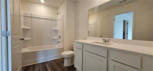 Building Photo - 202 Gillis Wy