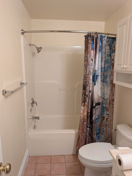 Building Photo - 712 Chambers Ave