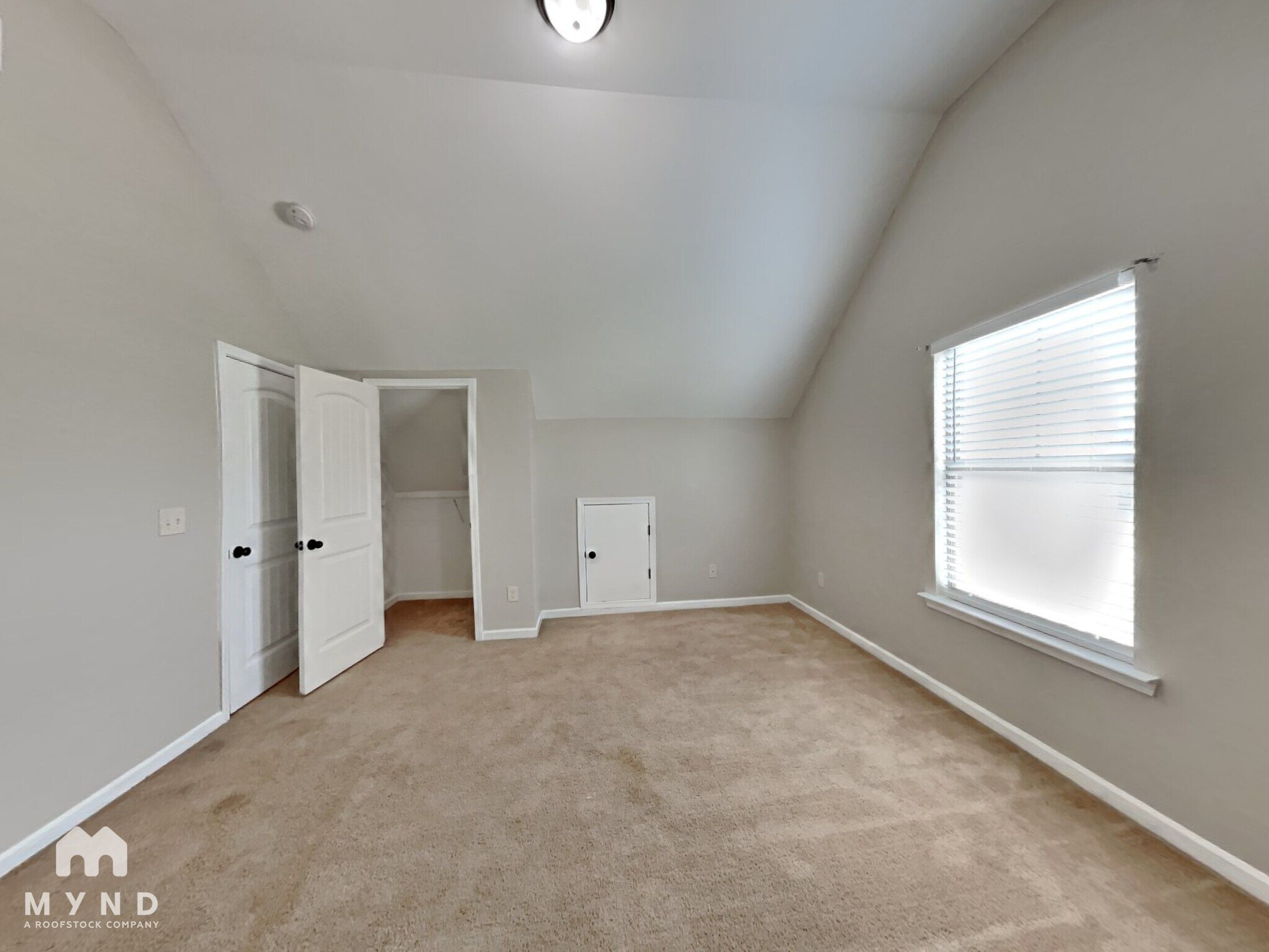 Building Photo - 1205 Ithaca Dr