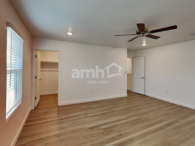 Building Photo - 6482 E Paseo Alga