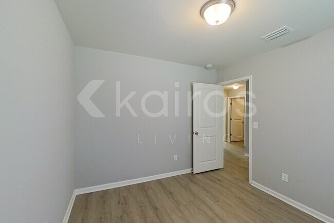 Building Photo - 2592 Catalina Ct