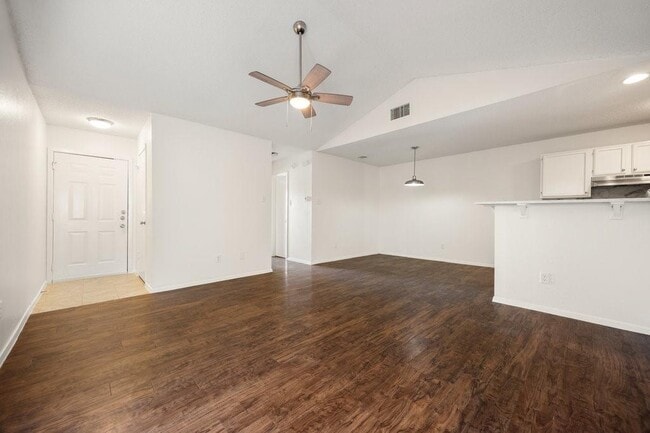 Building Photo - 8204 West Gate Blvd