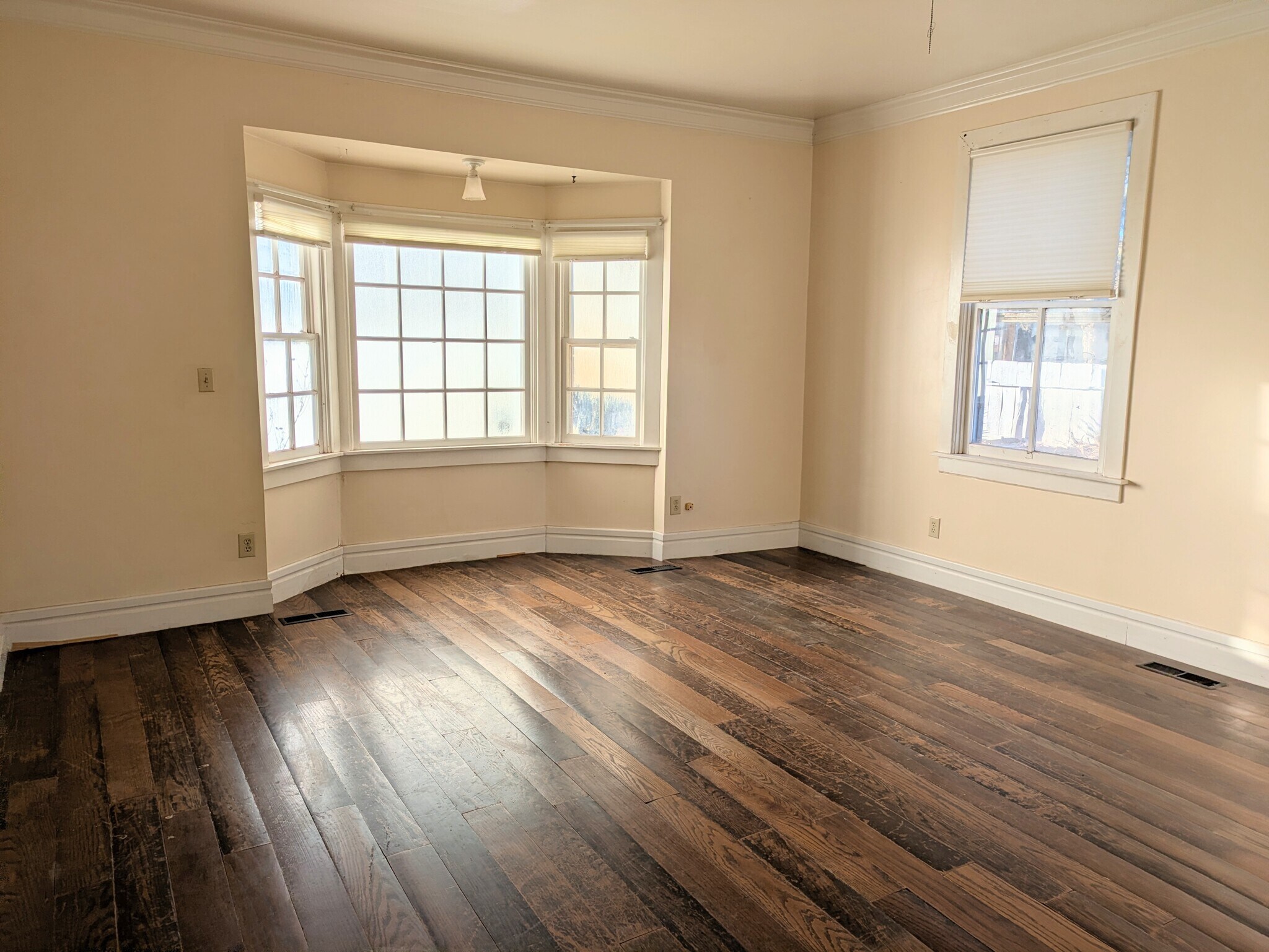 Building Photo - 169 S 200 W