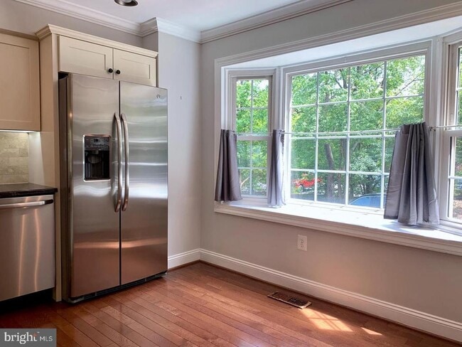 Building Photo - 7808 Hyson Park Ct