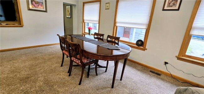 Building Photo - 315 Laurens St