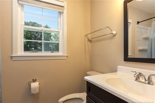 Building Photo - 3356 Quarry Dr