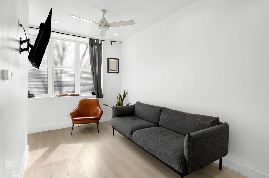 Building Photo - 1708 W 35th St