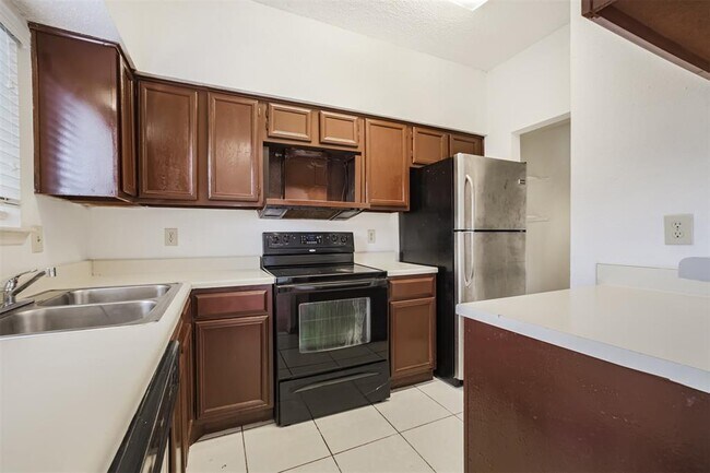 Building Photo - 12500 Brookglade Cir
