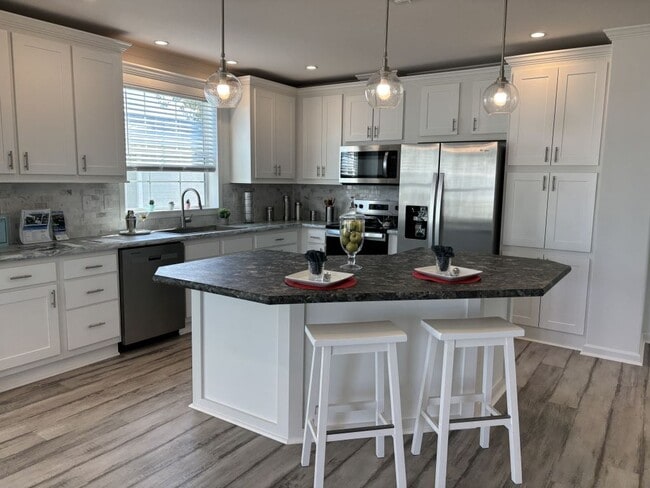 Building Photo - 245 Bimini Cay Cir