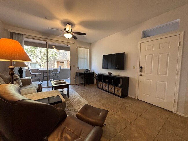 Building Photo - Ground level, Furnished 1bd Condo